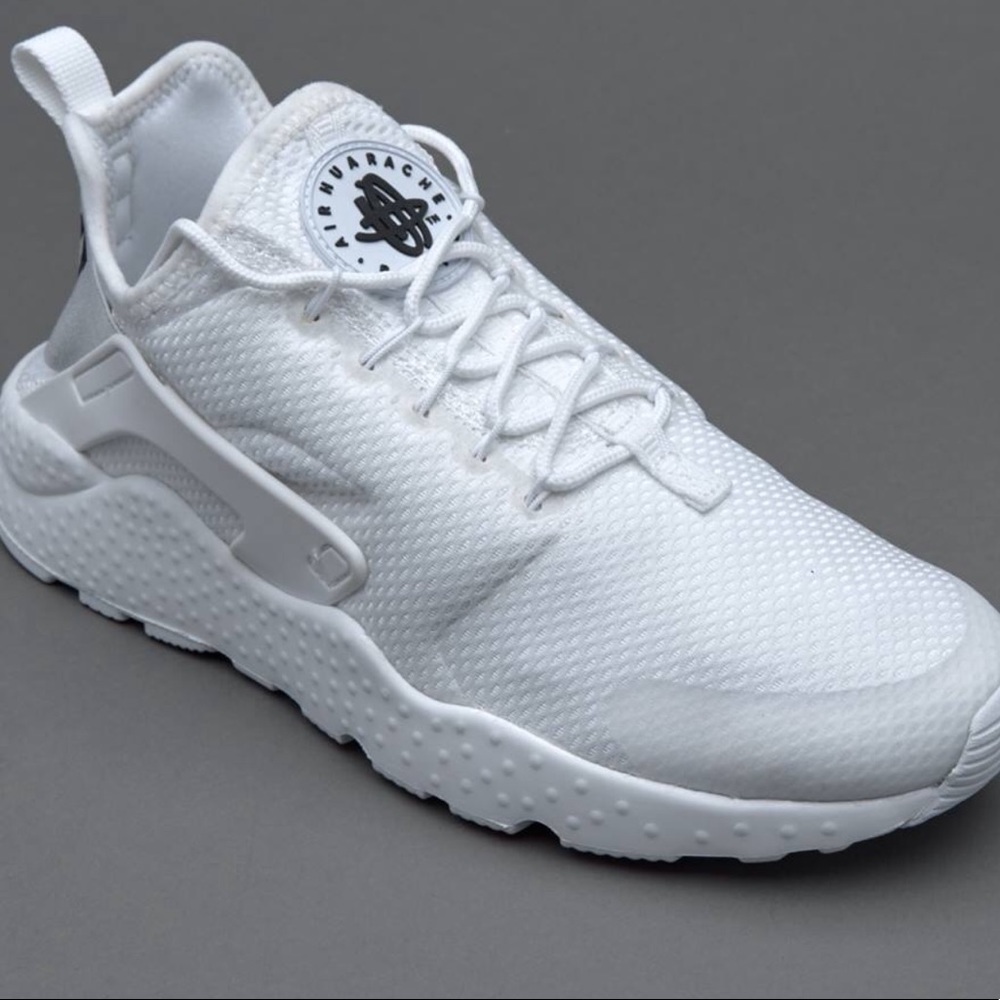 WOMENS WHITE NIKE AIR HUARACHES ULTRA